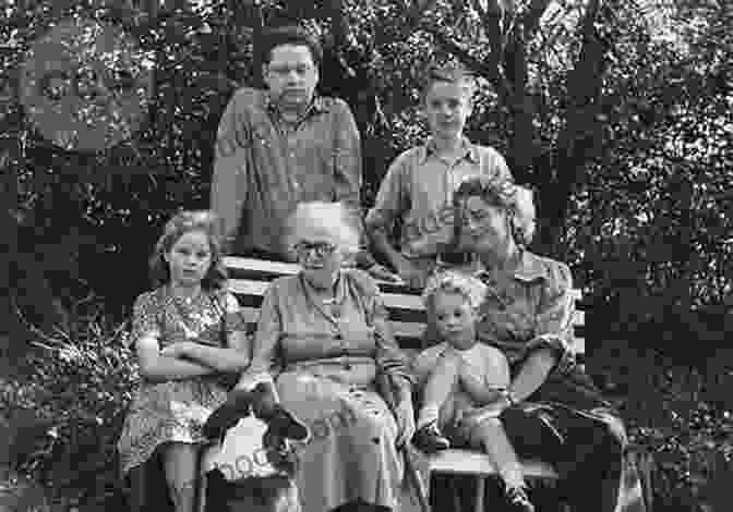 Dylan Thomas As A Child, Surrounded By Family And Friends My Life Dylan Thomas