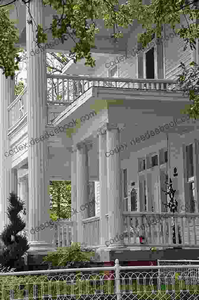 Elegant Antebellum Mansion With White Columns And Sweeping Porch STORIES OF GEORGIA (USA) 27 Illustrated Stories: 27 Illustrated Stories About Prominent People And Events In The History Of The State Of Georgia